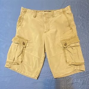 American Eagle Outfitters Longboard Cargo Shorts. 32 Waist.